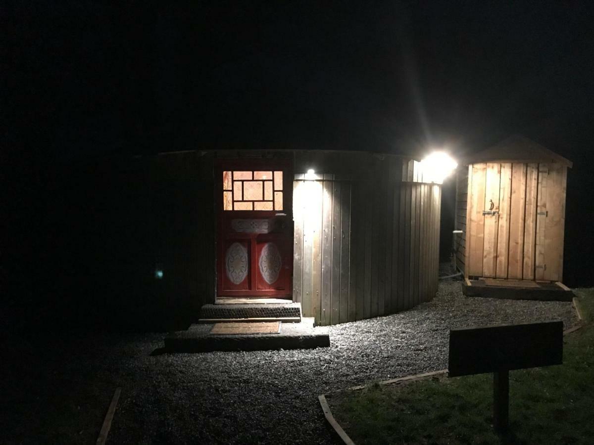 Mcclure Yurt At Carrigeen Glamping Kilkenny Eksteriør billede